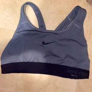 5/$25😊 nike pro sports bra